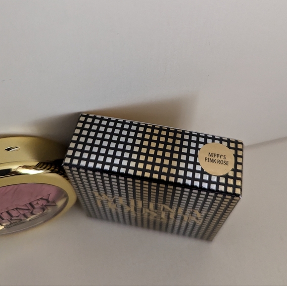 MAC x Whitney Houston Powder Blush - Nippy's Pink Rose - Picture 2 of 2